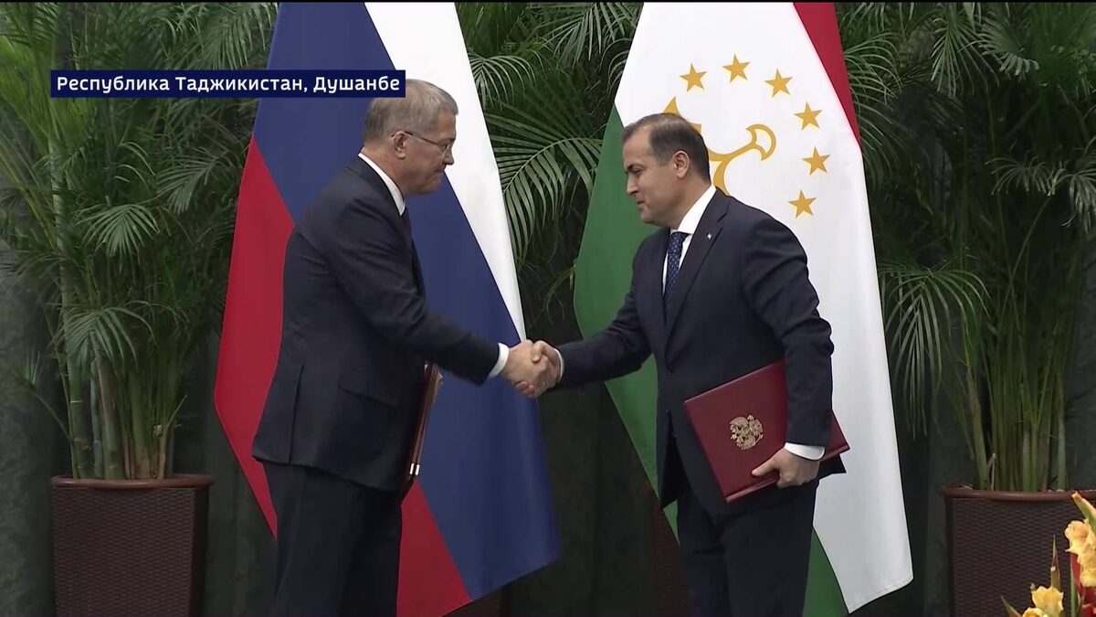    В новом выпуске программы «Вести. Экономика» речь пойдет об итогах визита делегации Башкирии в Душанбе