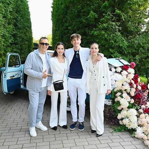    Буйнов с внуками