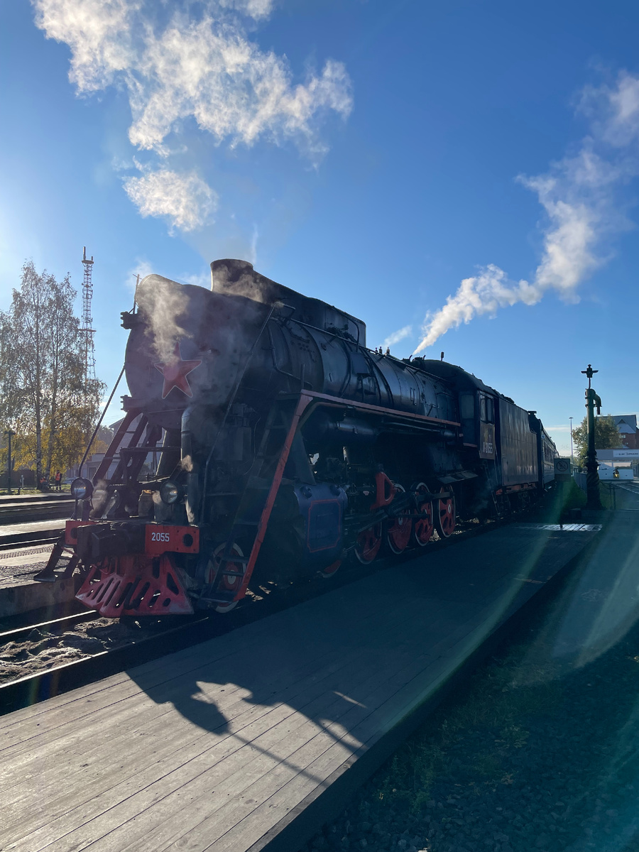 "Рускеальский экспресс" в Сортавале.