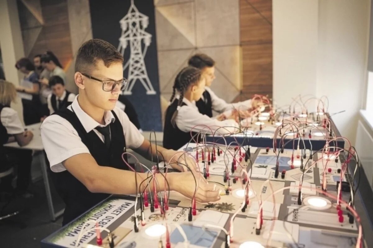    Школа №115 – одна из самых больших и прогрессивных на юге России.