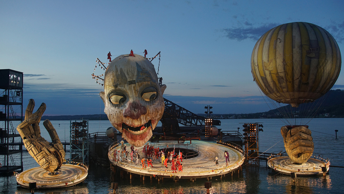 Источник: TheatreHD