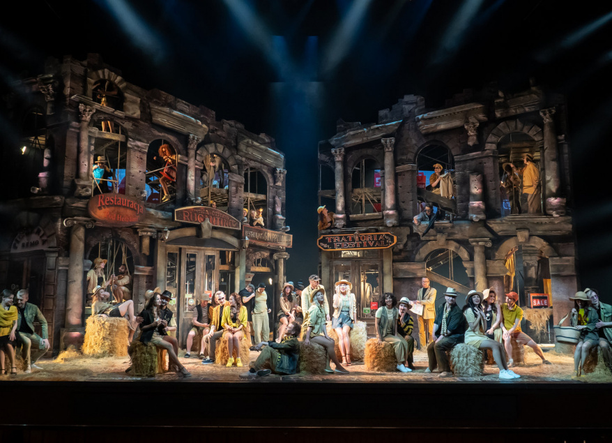 сцена из спектакля " Сельская честь", фото с официального сайта "Геликон-оперы"