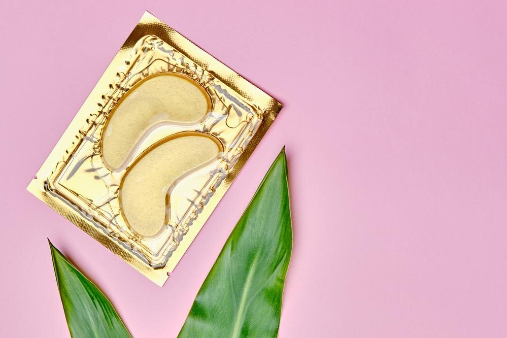 Shutterstock📷Патчи для глаз отличаются основой, составом и формой выпуска