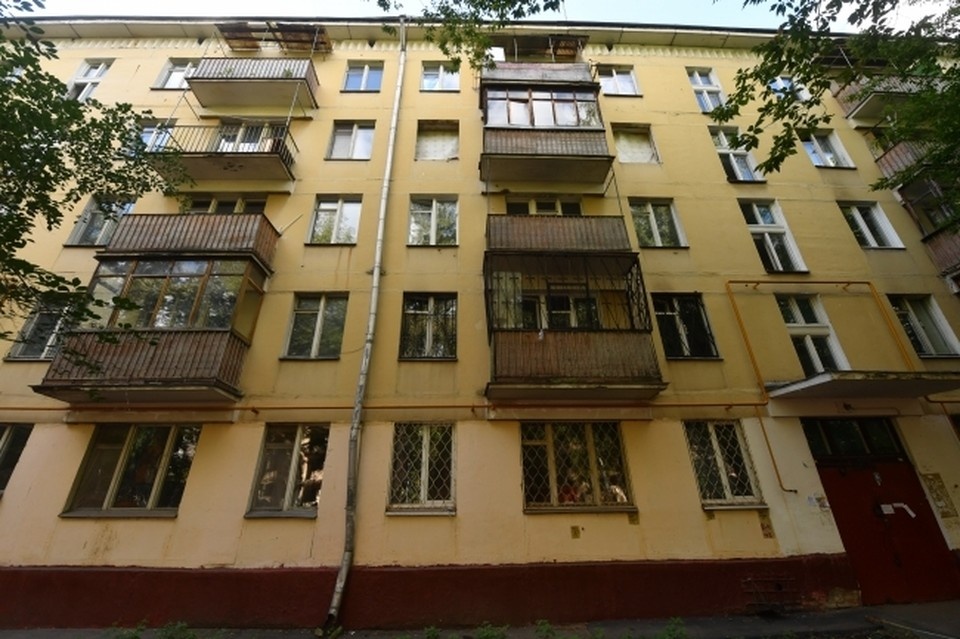 Мужчина оскорбился тем, что его знакомая пьет также много как и мужчины. Фото: Владимир Веленгурин. 