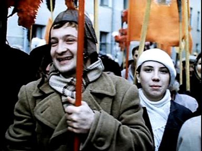 Леонид Громов в фильме «Человек с аккордеоном». / Фото: kino-teatr.ru
