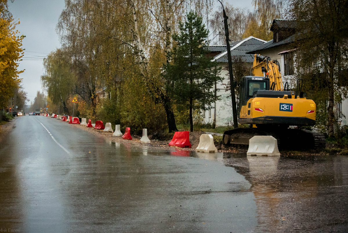 г.Конаково, ул.Первомайская. На данный момент это финальная точка маршрута, участок до парома будут делать в следующем году.