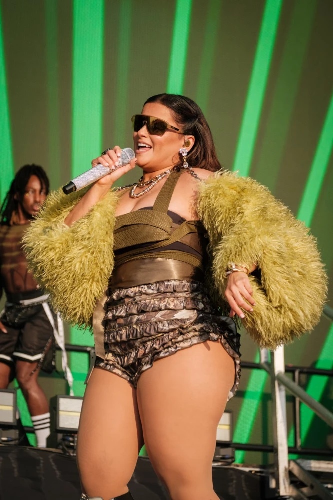 Нелли Фуртадо на выступлении. Из соцсетей.