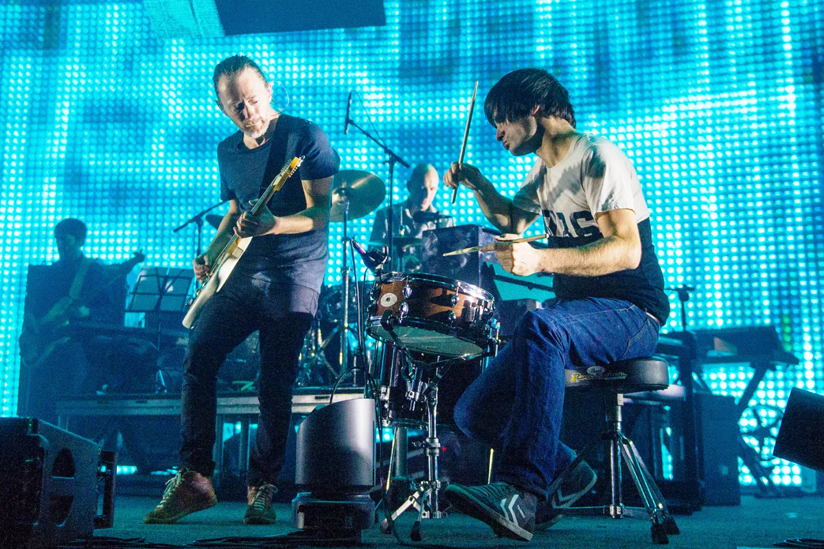 Увидеть Йорка и не умереть — задача поклонников Radiohead этой осенью || Самир Хуссейн (Referns / Getty Images )
