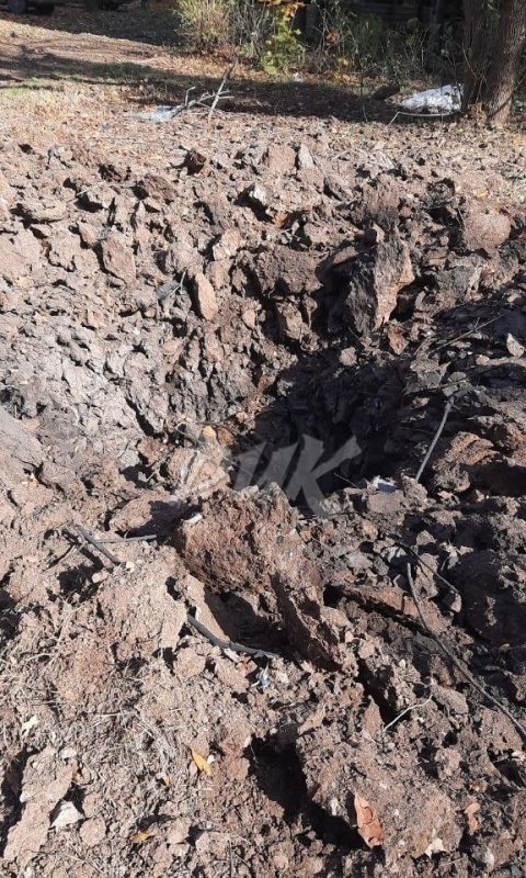    Украинские войска ведут обстрелы ДНР, Белгородской, Курской, Херсонской и Запорожской области. Обзор ситуации в прифронтовых регионах России на вечер 15 октября