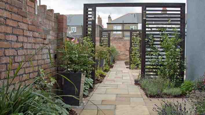 Огораживаем узкое пространство