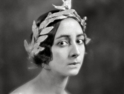 Детский дом, парижская сцена и психиатрическая лечебница: вспоминаем трагическую судьбу “Красной Жизели”, балерины Ольги Спесивцевой