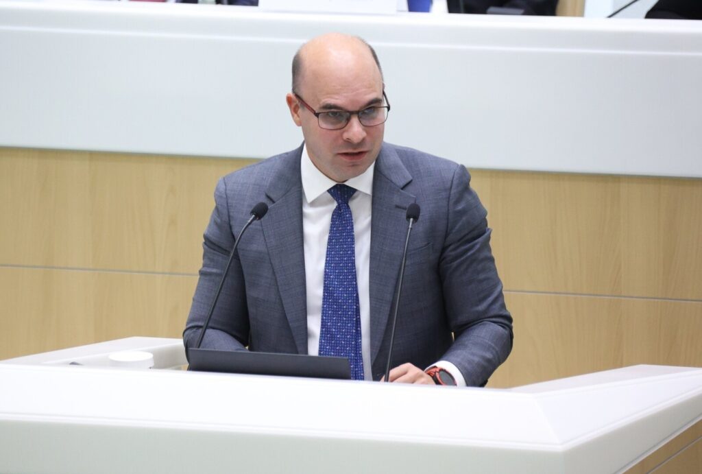    Заместитель председателя Центрального банка РФ Алексей Заботкин. Совет Федерации РФ / РИА Новости