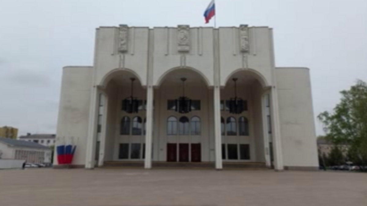    Впервые в Курске - сайт областного драмтеатра не справился желающими приобрести билеты