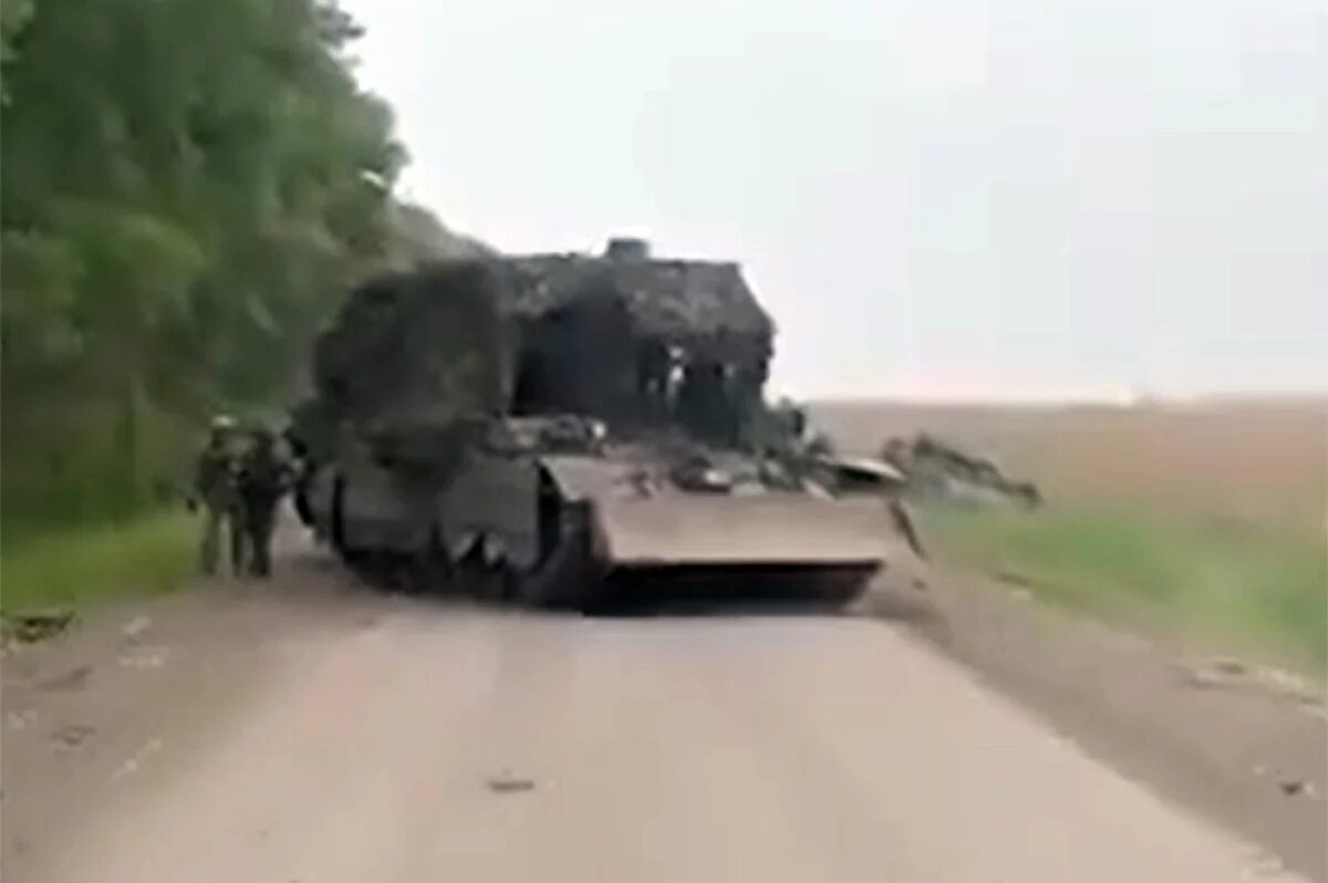    Военная техника под Сумами.