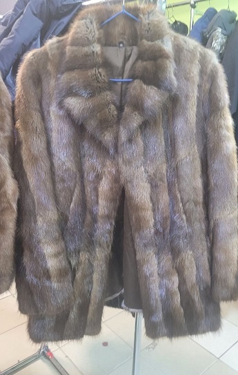 Размер 44, цена без скидки 7000