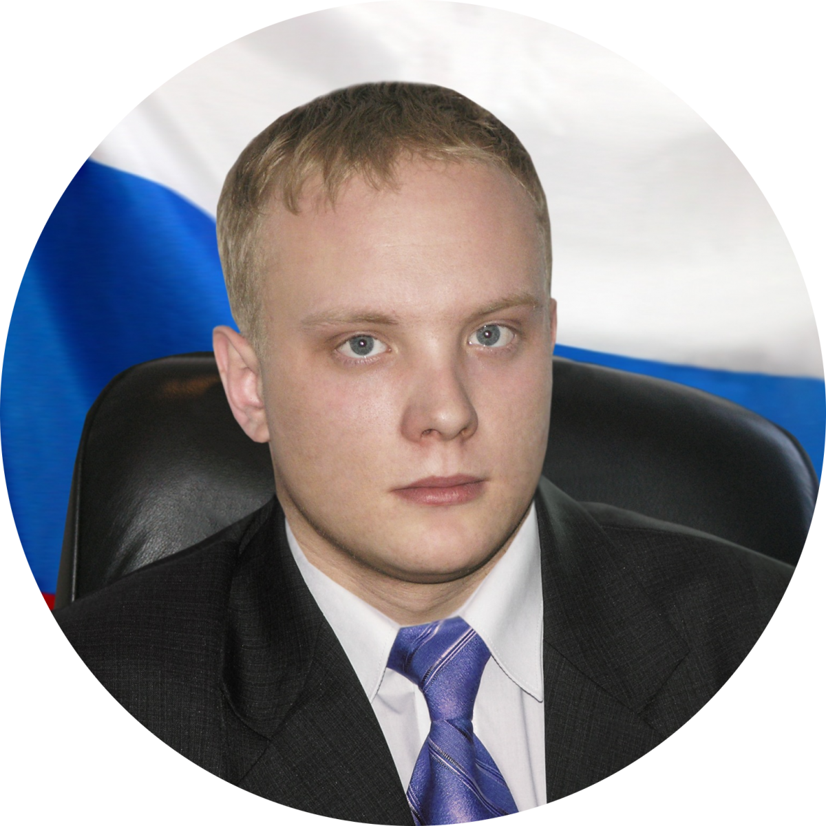 – В таком случае необходимо обращаться в суд. В ходе заседаний суд точно установит, кому принадлежит тротуар. Мы помогли Ларисе Коптиковой подготовить исковое заявление с требованием компенсировать моральный вред. В ходе разбирательств запросили все документы, которые подтвердили, что злополучный тротуар – это собственность администрации Омска. Именно мэрия обязана содержать территорию в надлежащем виде: чистить от снега и льда. Наша заявительница получила тяжелые травмы из-за халатного отношения владельцев земли к своим обязанностям. Поэтому администрация города обязана выплатить пострадавшей компенсацию, согласно ст. 1064 Гражданского кодекса РФ, – разъяснил руководитель Центра защиты прав граждан в Омске Андрей Зенков.