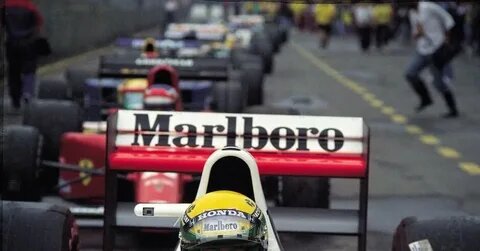 «Деньги не пахнут, но дым виден издалека». Артём Градопольцев исследует, как табачные миллиарды спонировали Формулу-1