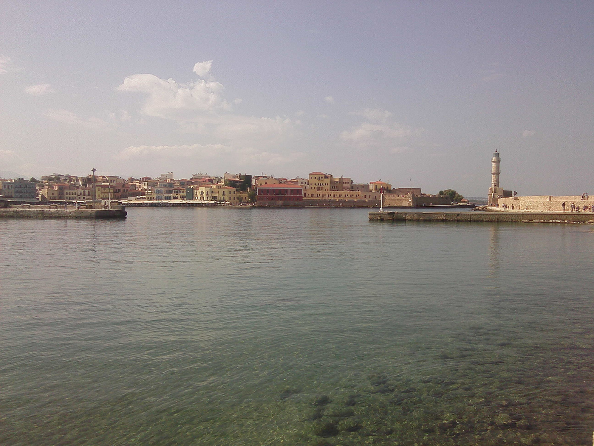 После Четвёртого крестового похода Крит был выделен Бонифацию Монферратскому. Он, в свою очередь, продал это владение венецианцам за 1000 серебряных марок