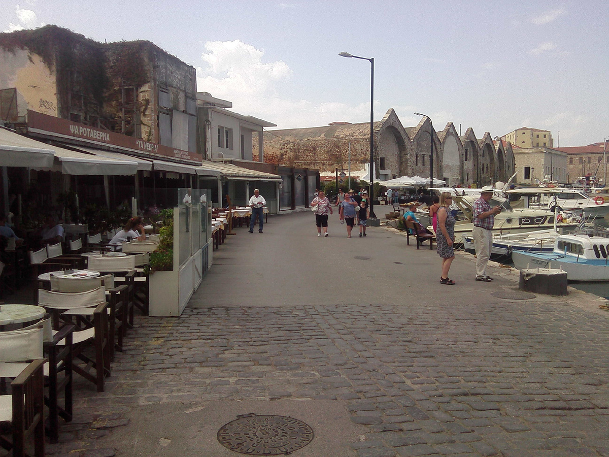 В веницианской гавани Ханьи 