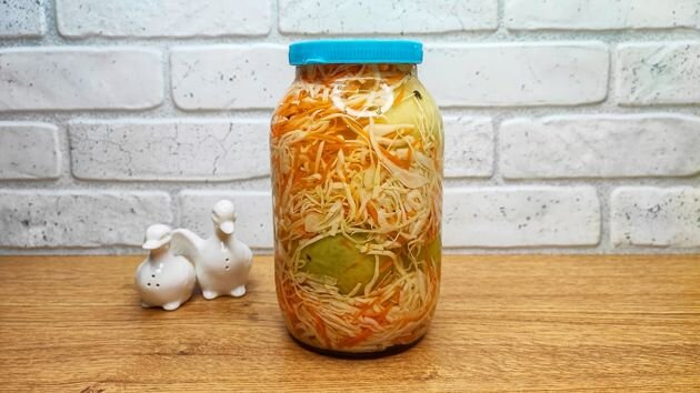 Как заквасить зелёные помидоры с капустой, чтобы хрустели, как бочковые