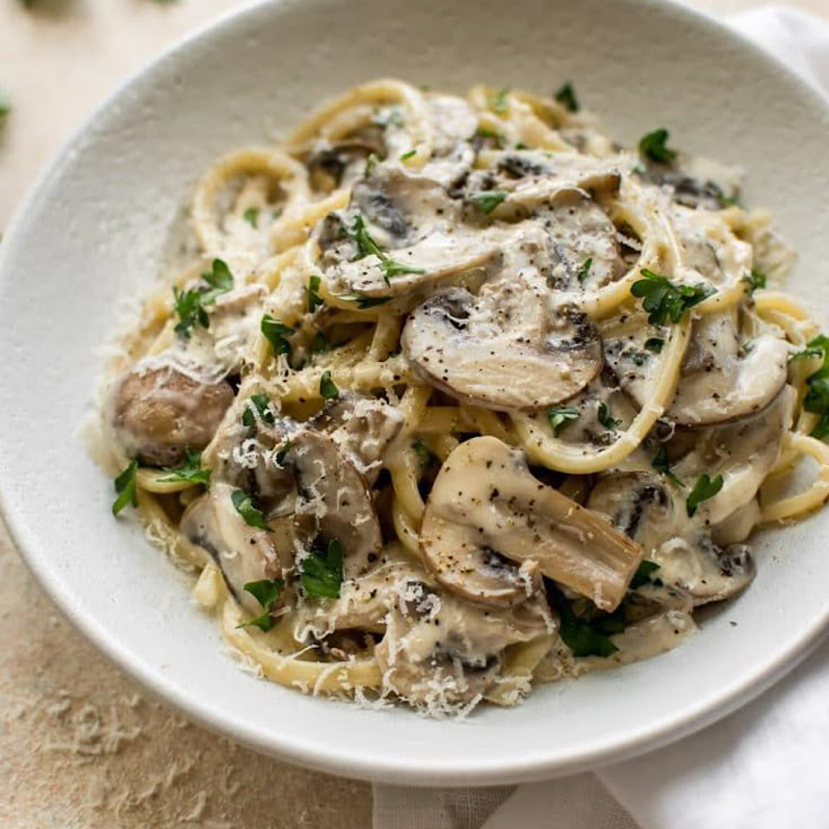Фото: Creamy Mushroom Pasta Pinterest
