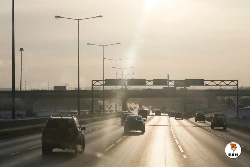    ЕАН. Автомобили на трассе