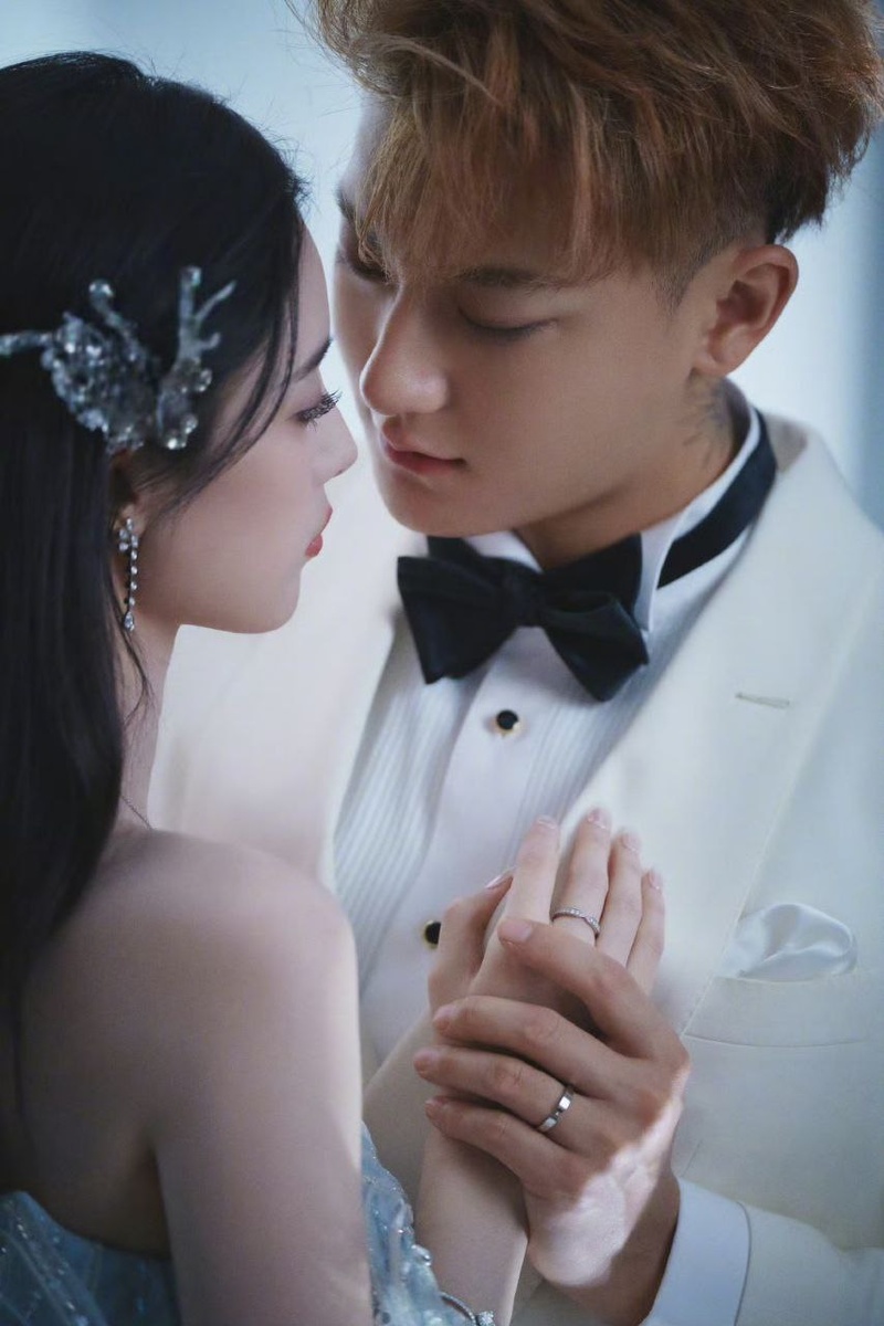 Хуан Цзытао и Сюй Иян. Пожелаем паре счастливой семейной жизни!