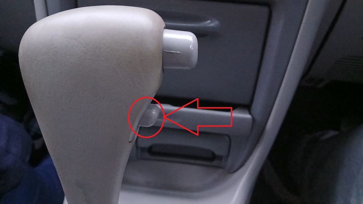  кнопка O/D OFF на рычаге АКПП