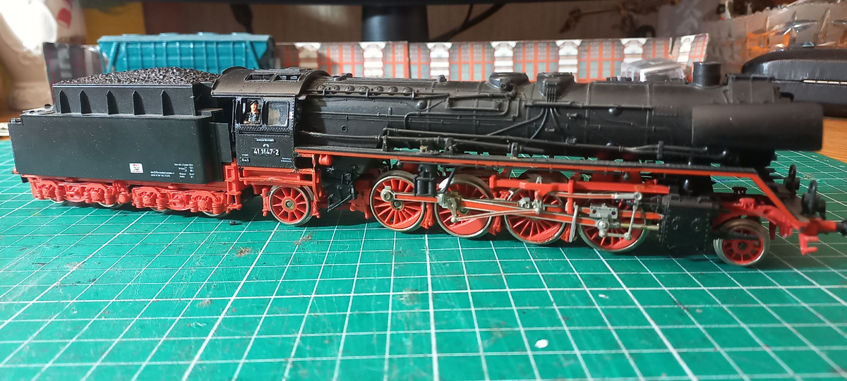 Вид справа.