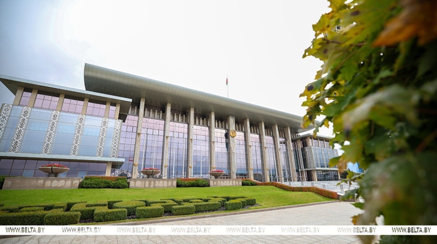     От российского министра до беспилотников: все, что нужно знать о решениях в кабинете Президента