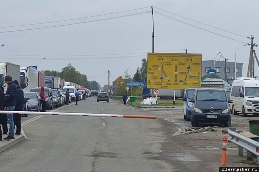 Очередь на погранично-пропускном пункте «Убылинка». Фото: ПАИ