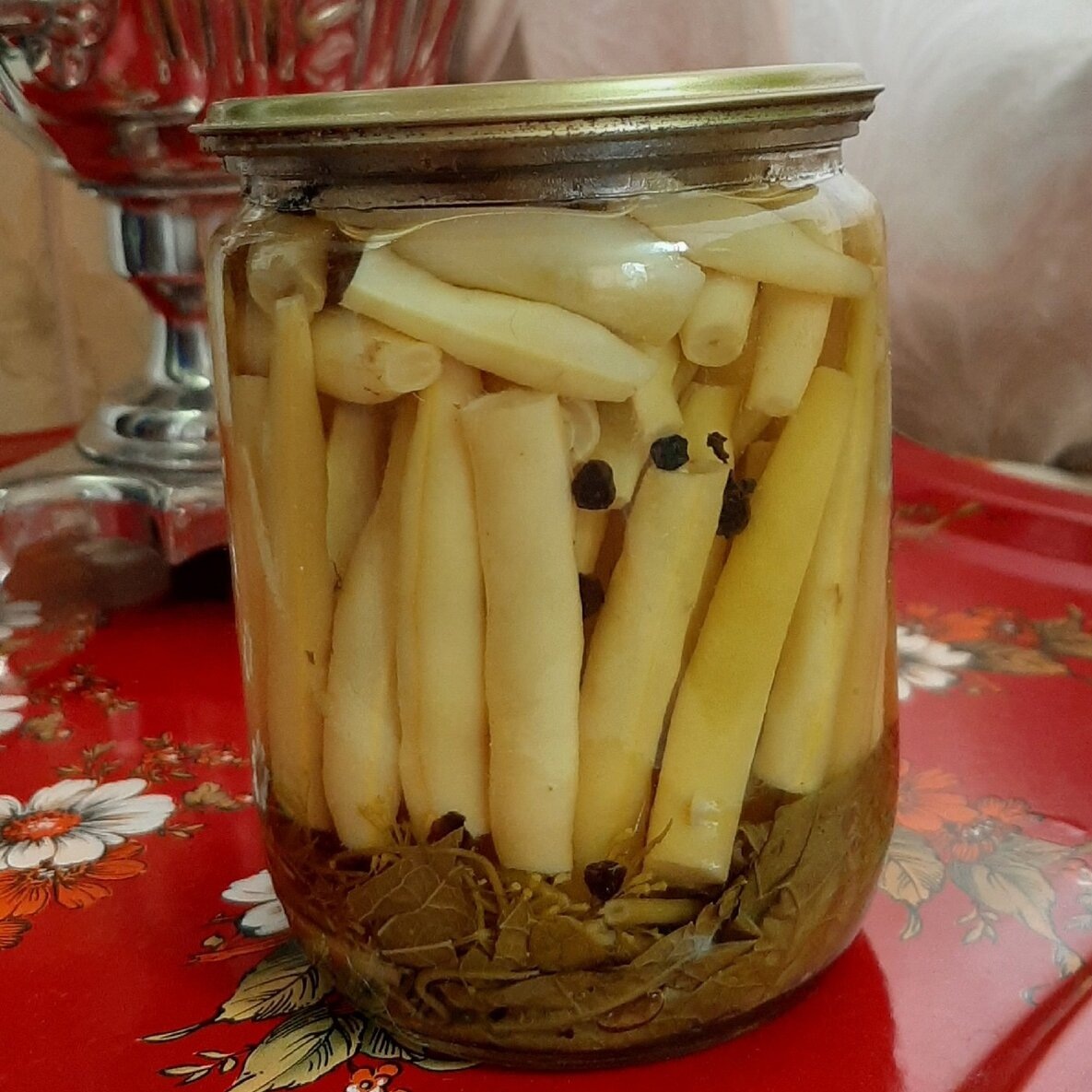 Фасоль стручковая с чесноком на зиму