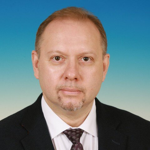 Член фракции "ЕР" в Госдуме Олег Матвейчев считает, что рождаемость в РФ повысит только бедность населения / фото: официальный сайт ГД РФ 