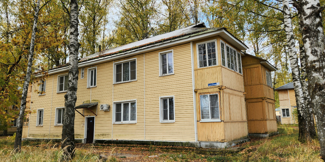 ИД-5 - сталинка с деревянными верандами