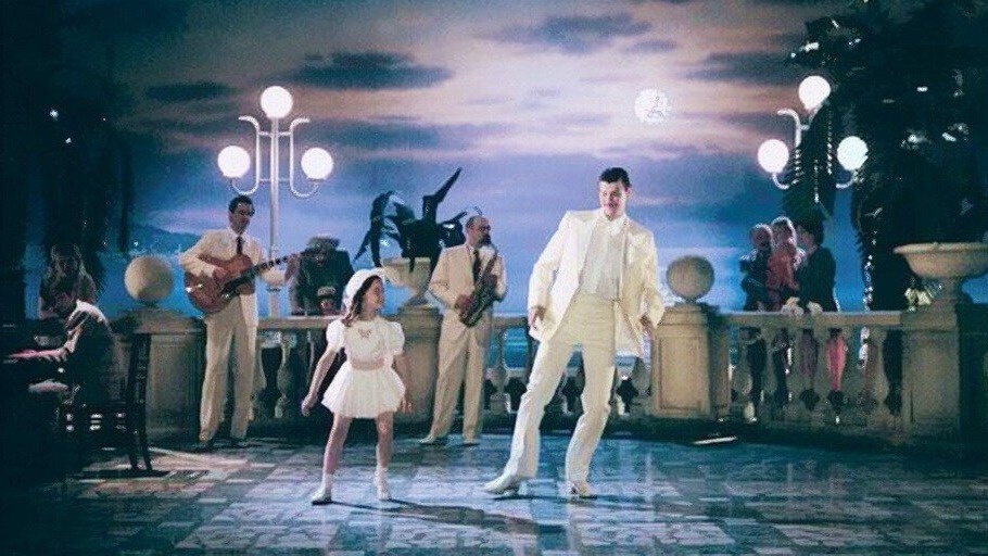 Кадры из фильма «Зимний вечер в Гаграх»