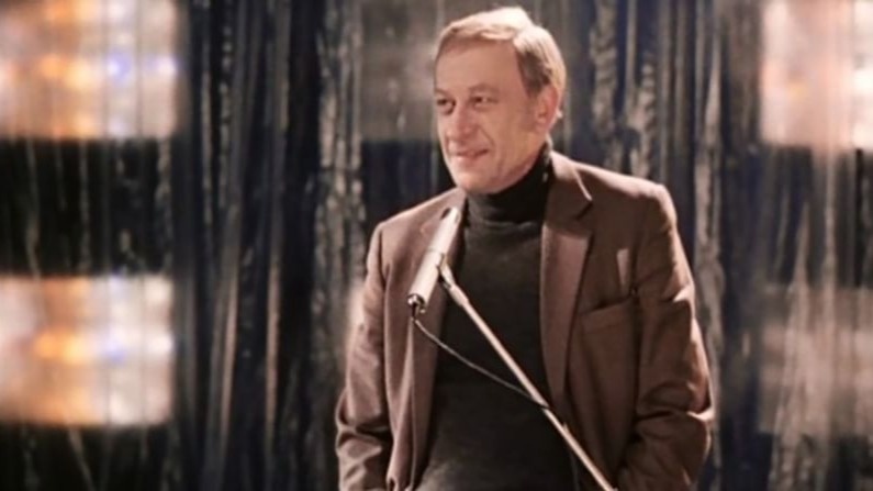 Евгений Евстигнеев. Кадры из фильма «Зимний вечер в Гаграх»