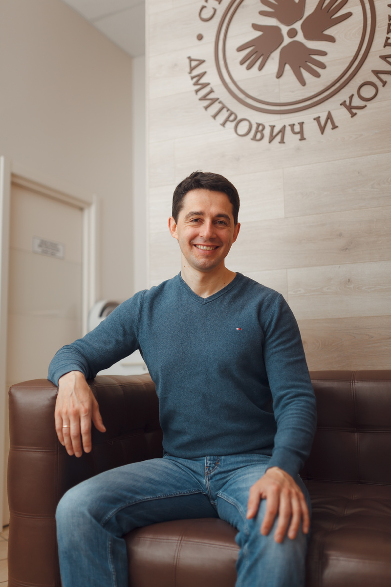 Фотография взята с сайта стоматологии Дмитрович Фэмили https://www.dmitrovich.ru/