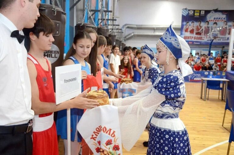    В Оренбурге открылся межрегиональный турнир по боксу памяти Владимира Чернышева Оренбуржье