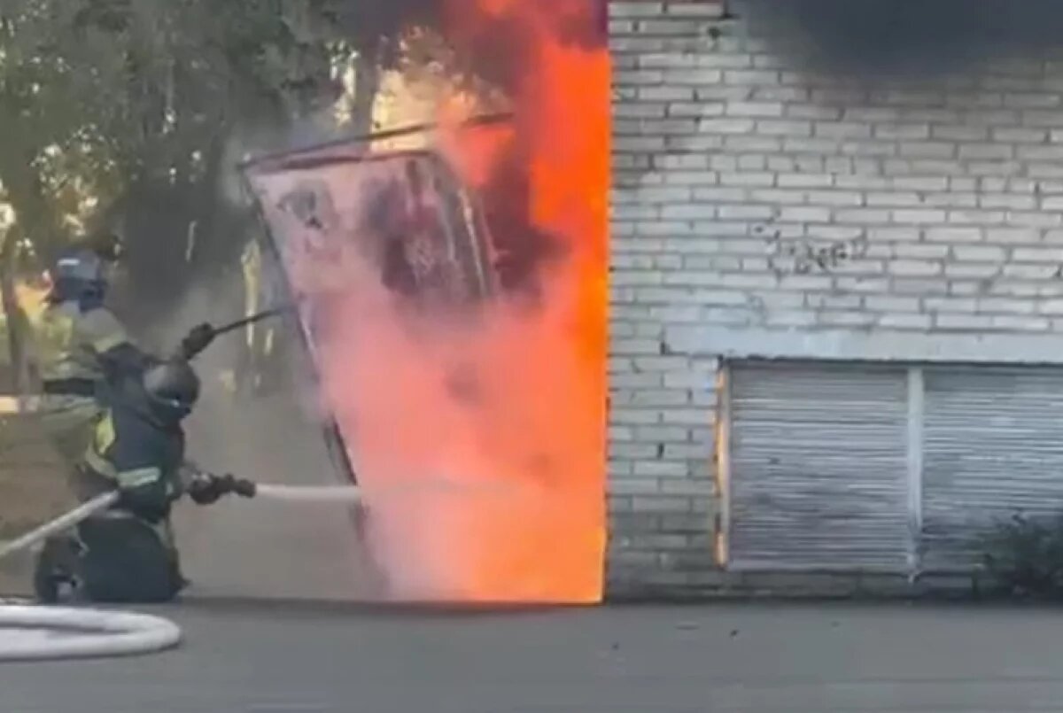    В Биробиджане горела трансформаторная подстанция, на двух улицах нет света