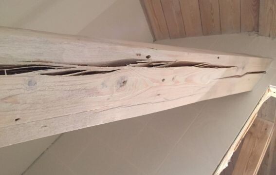 Трещина в цельном брусе