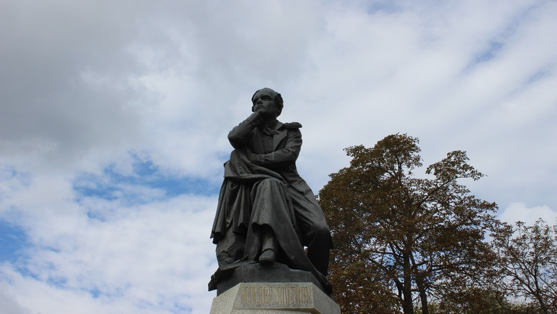    Памятник Лермонтову в Пятигорске Фото: ИА «Победа26»