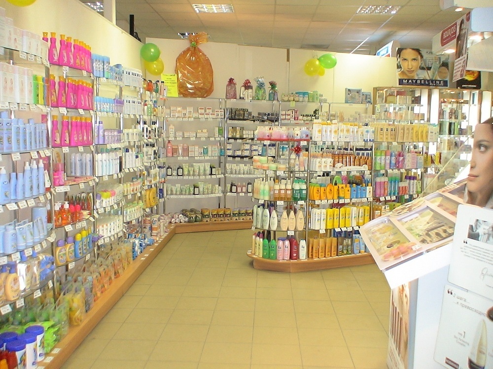 К концу октября с полок магазинов исчезнут многие виды косметики и зубной пасты: разбираем нюансы, новые правила и последствия 