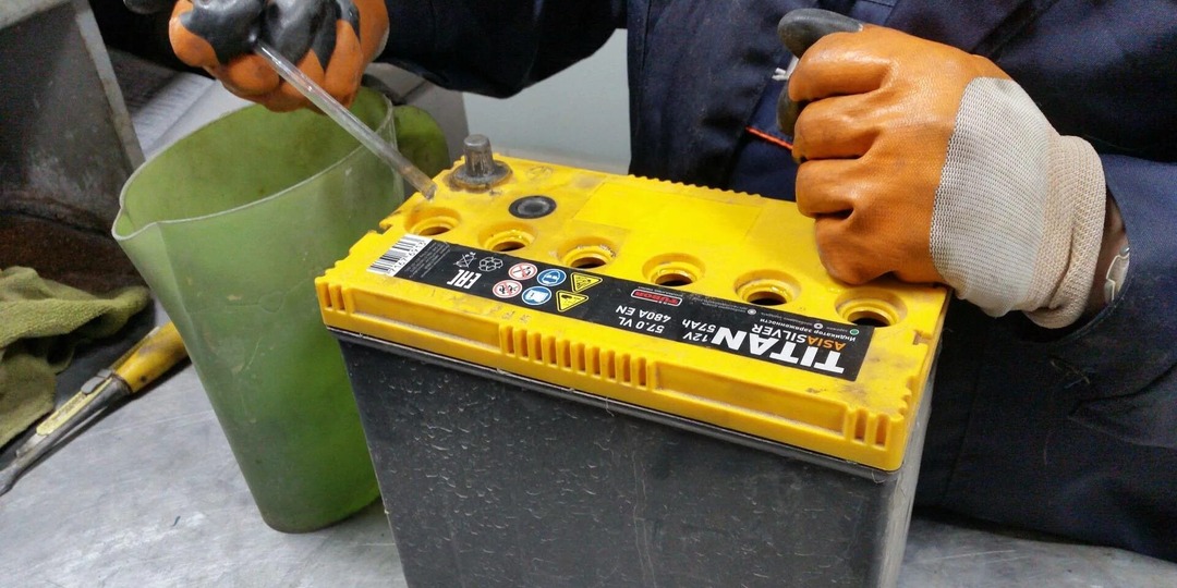 Аккумулятор “умер”? Вот способ, который возвращает ему жизнь в 90% случаев