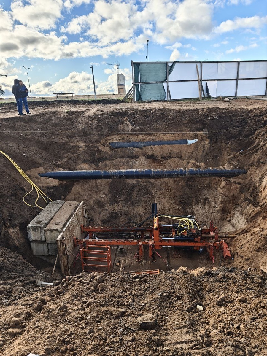 На фото хорошо видна упорная стенка из блоков ФБС