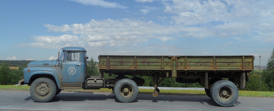 Фото реального автопоезда из ЗИЛ-130В1 и бортового полуприцепа ОДАЗ-885
