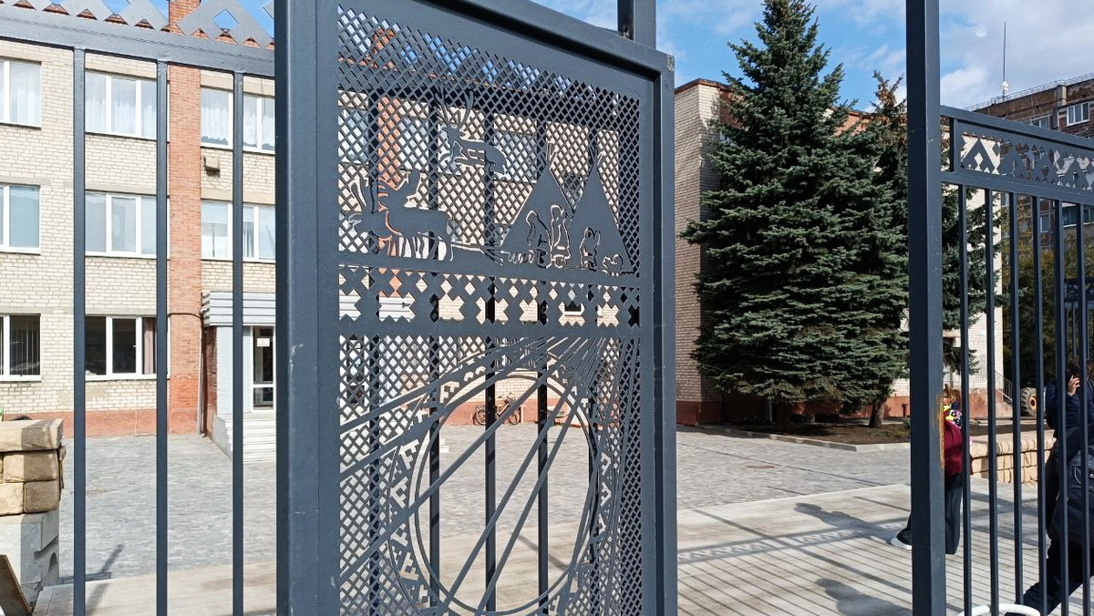    Символы Югры – в центре Макеевки