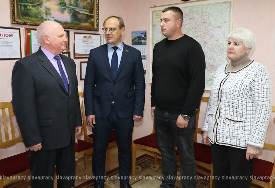     Поддержка, традиции и форум: о чем говорили в филиале "Автопарк № 21" на дне информирования