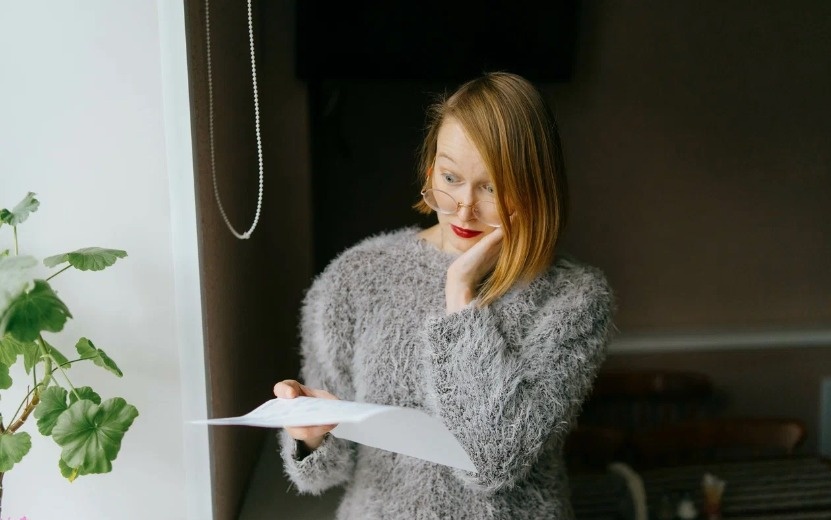 Помните, чтобы оспорить платеж, нужны доказательства: квитанции, справки. Фото: Мария Бакланова