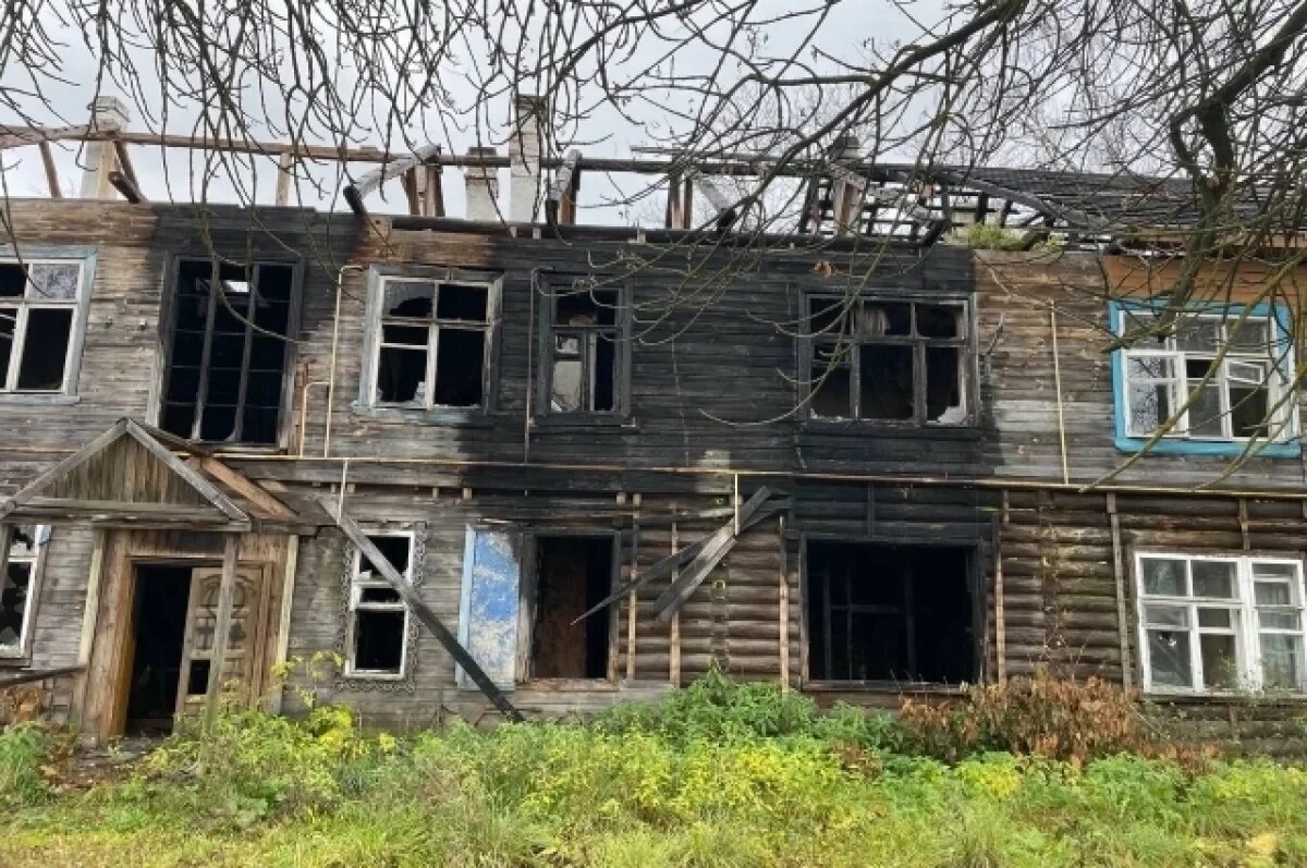    Власти Красной Горбатки заставят снести заброшенный дом, где уже был пожар