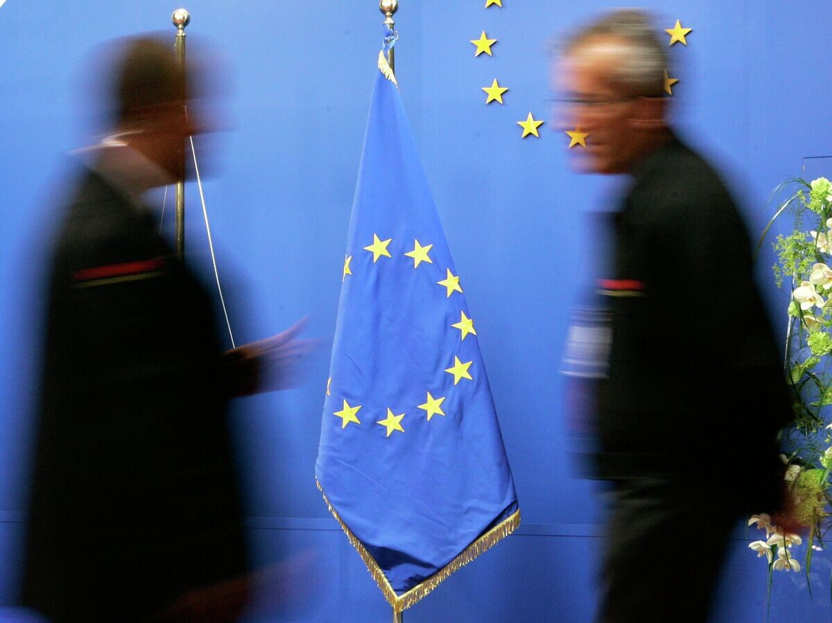    Флаг Евросоюза в здании Совета ЕС в Брюсселе© AP Photo / Yves Logghe